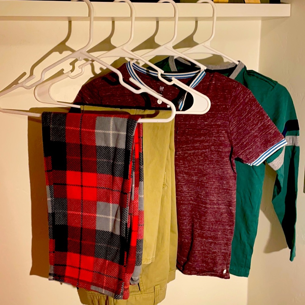 Lot of 4 items, boys size 10